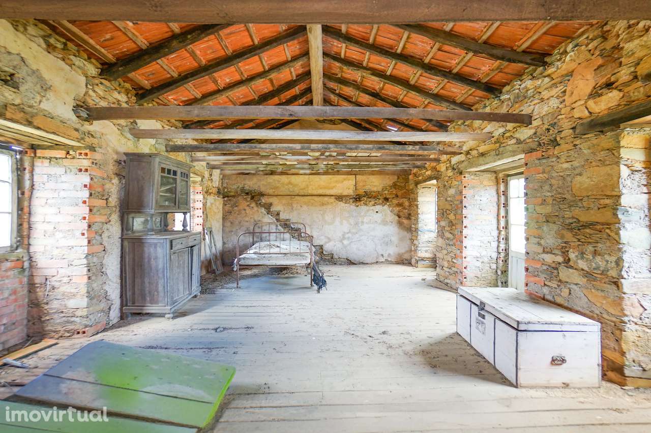 Moradia - Alvares - Grande imagem: 2/18