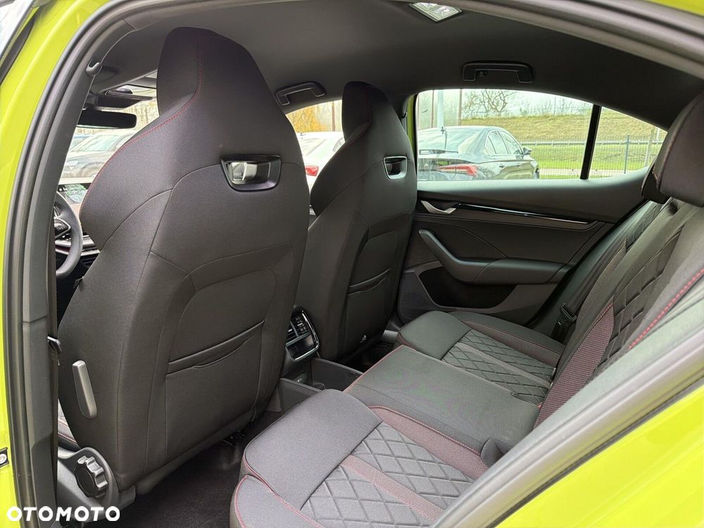 Skoda Octavia 2.0 TSI RS DSG - 22