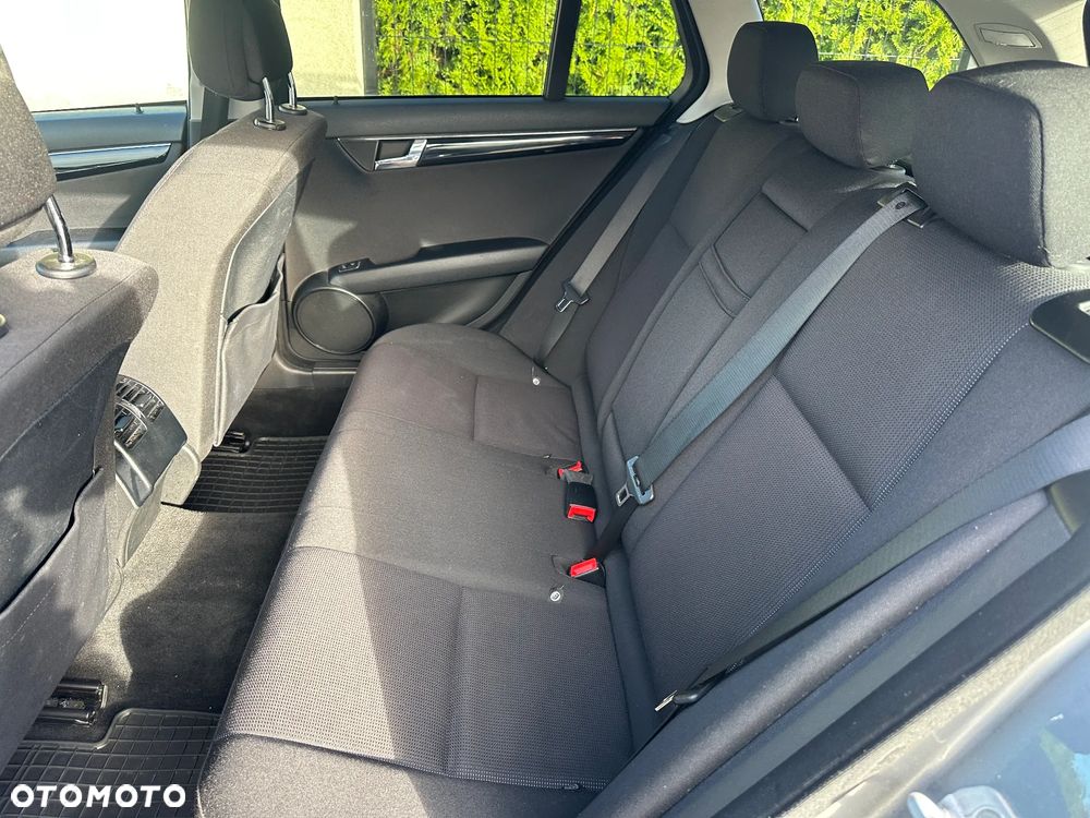 Mercedes-Benz Klasa C 180 T BlueEFFICIENCY 7G-TRONIC - 7