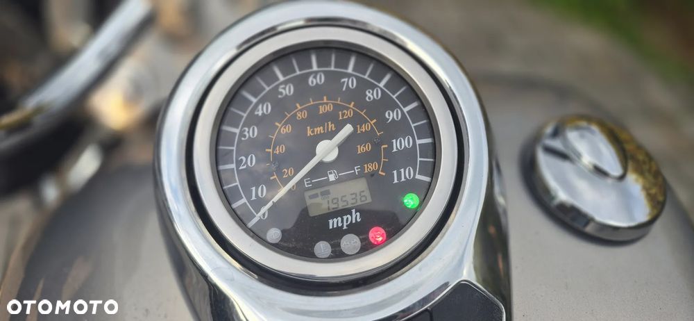Suzuki VL 800 Volusia - 3