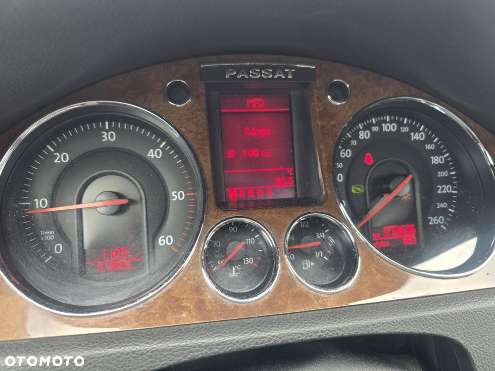 Volkswagen Passat - 8