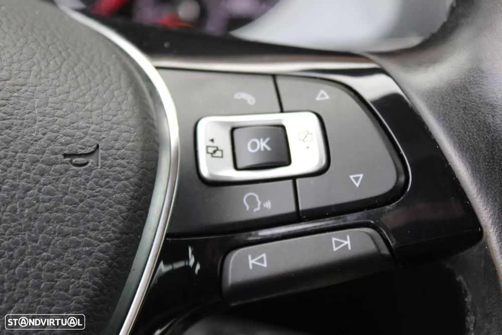 VW Golf Variant 1.6 TDi Confortline - 21