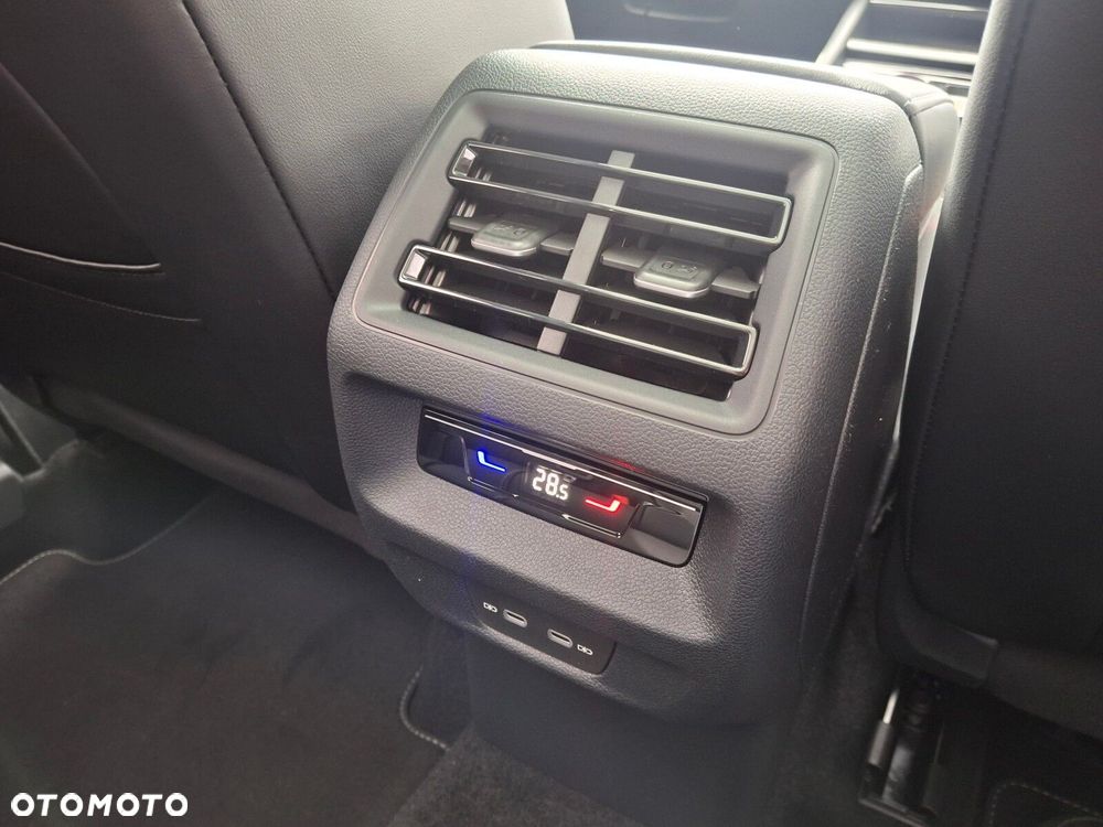 Volkswagen Tiguan - 30