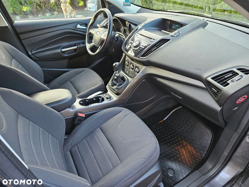 Ford Kuga 2.0 TDCi 2x4 Titanium - 19
