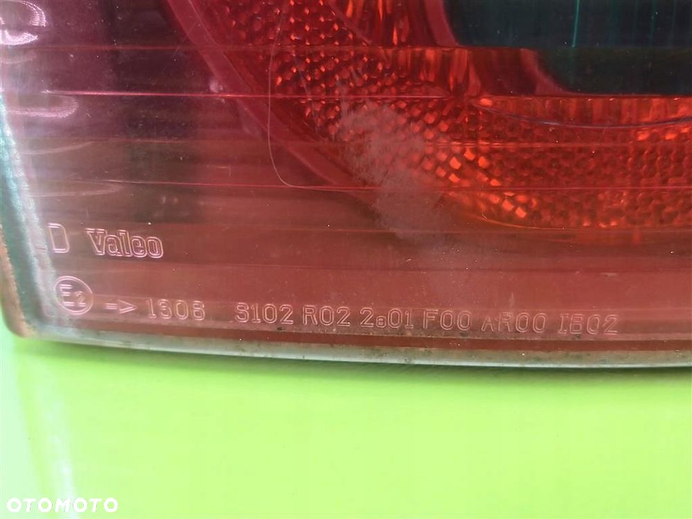 Lampa prawa tylna tył Peugeot 307  I 2001-2008 VALEO 5 DRZWI - 5
