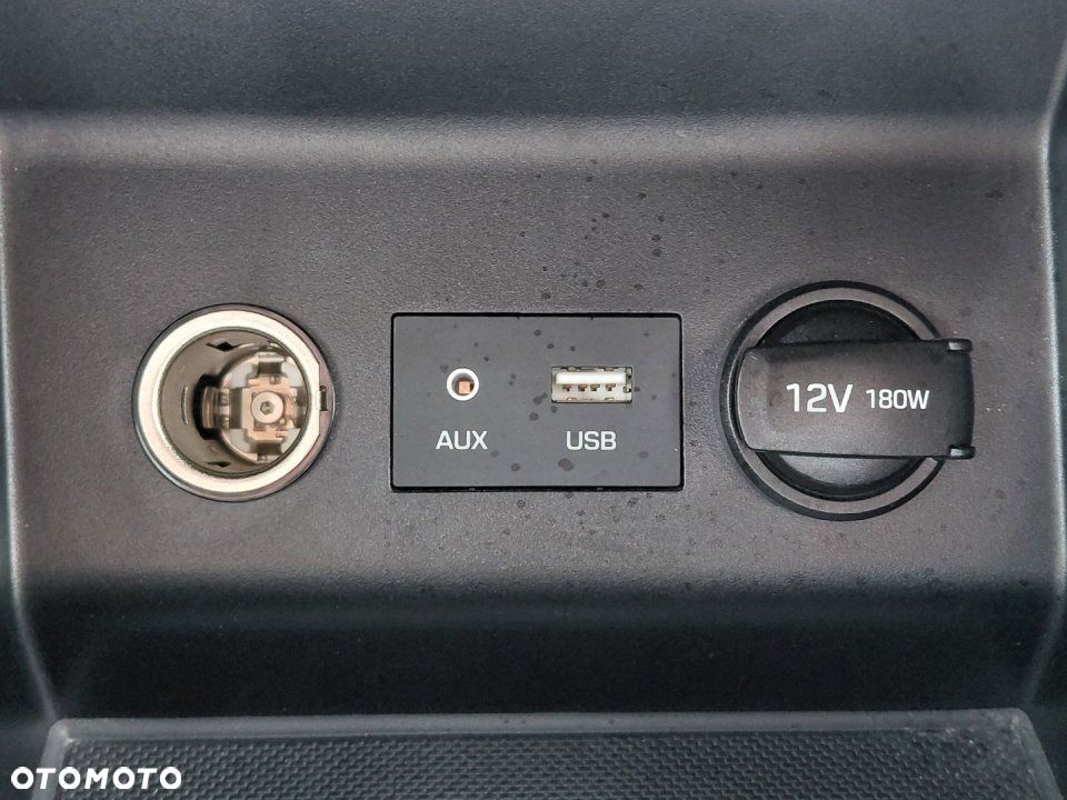 Hyundai Elantra - 28