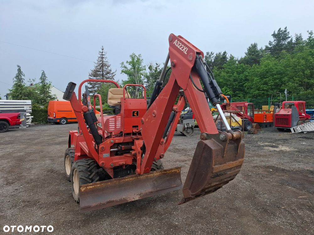 Koparka łańcuchowa Ditch Witch Rt 40 - 2