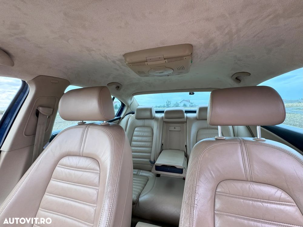 Volkswagen Passat - 19