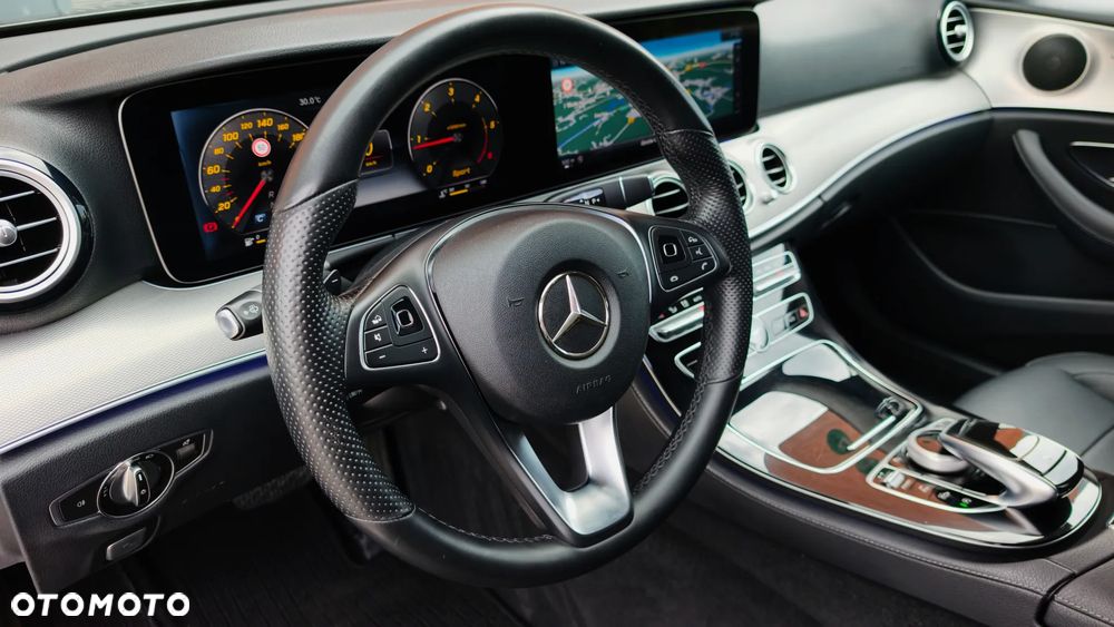 Mercedes-Benz Klasa E 220 d 9G-TRONIC Avantgarde - 38