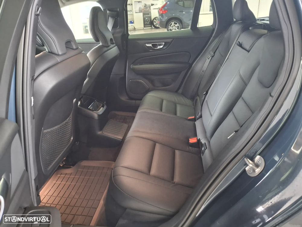 Volvo V60 2.0 T6 AWD TE Plus Bright - 11