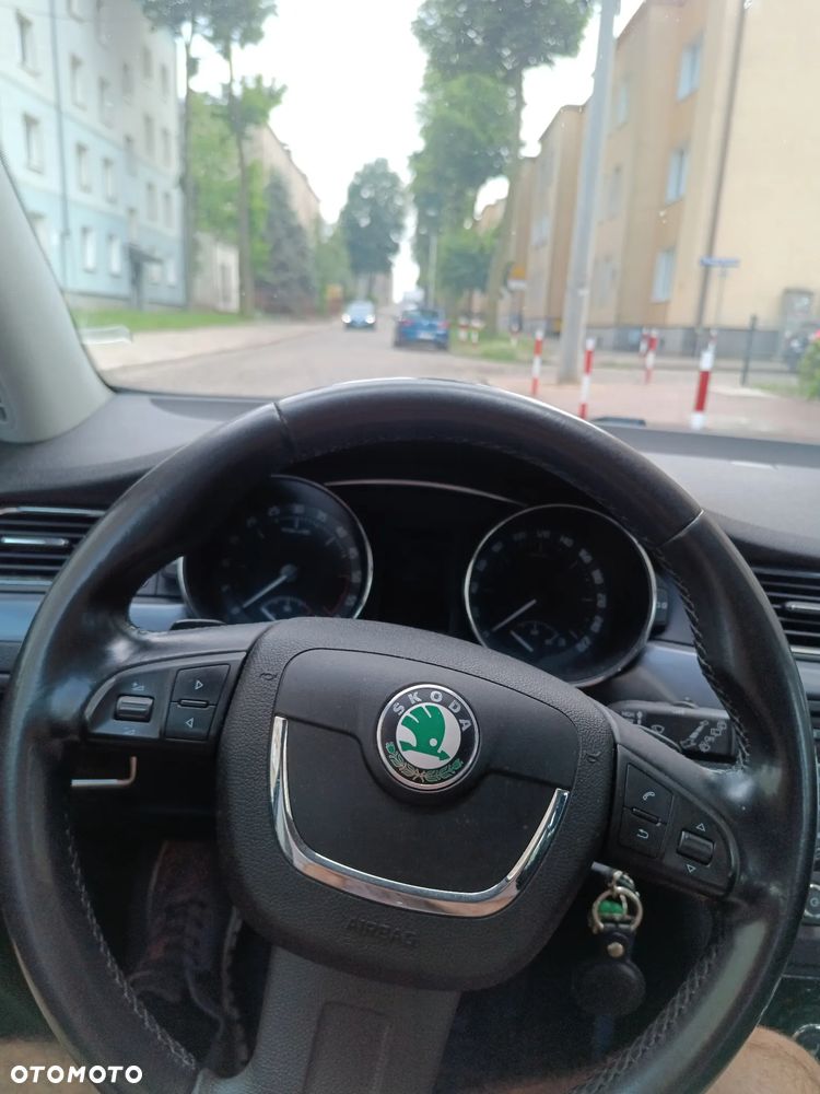 Skoda Superb 2.0 TDI 4x4 Comfort DSG - 3