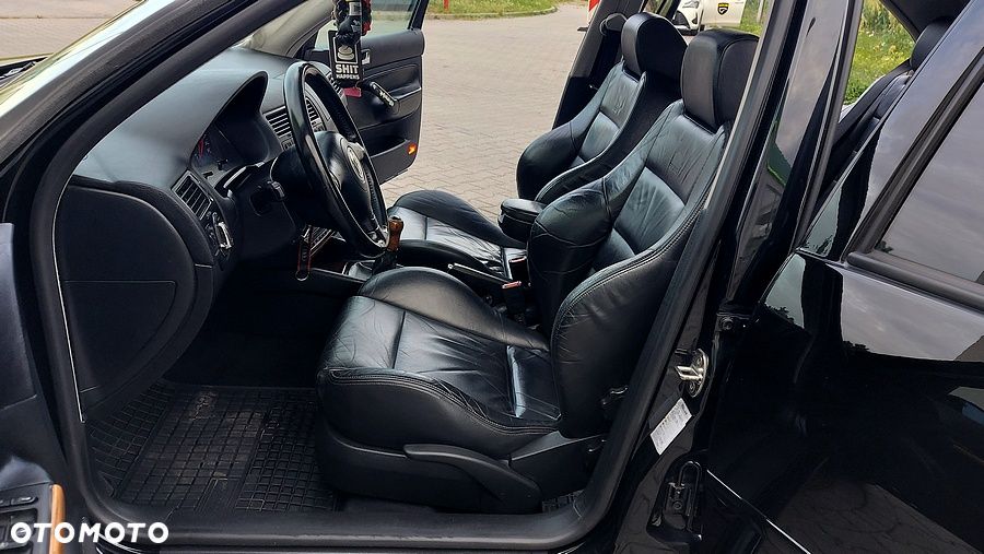 Volkswagen Bora 2.3 V5 Highline - 10