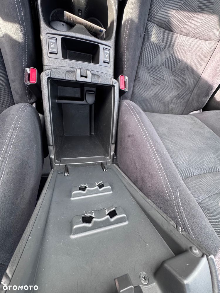 Nissan X-Trail 1.6 DCi N-Connecta 2WD Xtronic 7os - 33