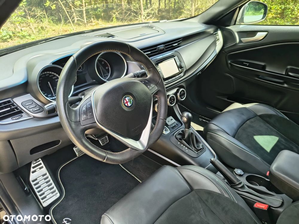Alfa Romeo Giulietta 2.0 JTDM 16V TCT Sport - 8