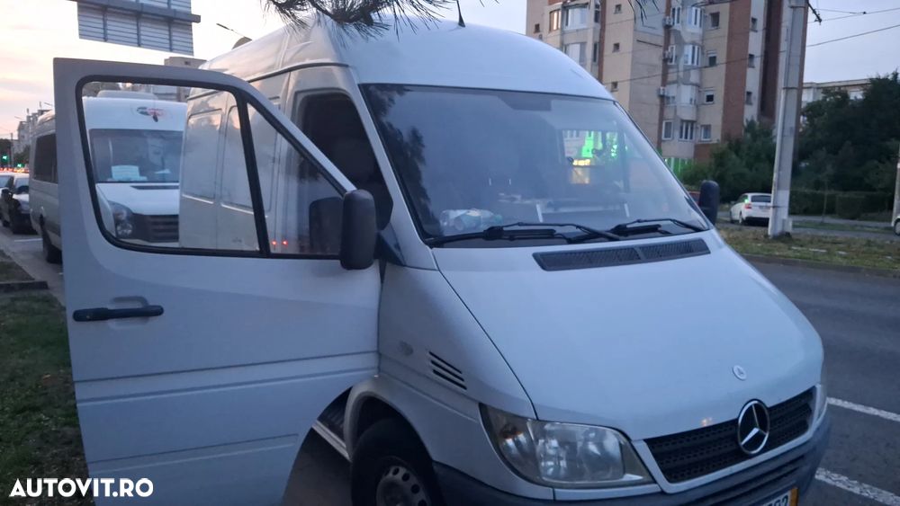 Mercedes-Benz Sprinter - 10