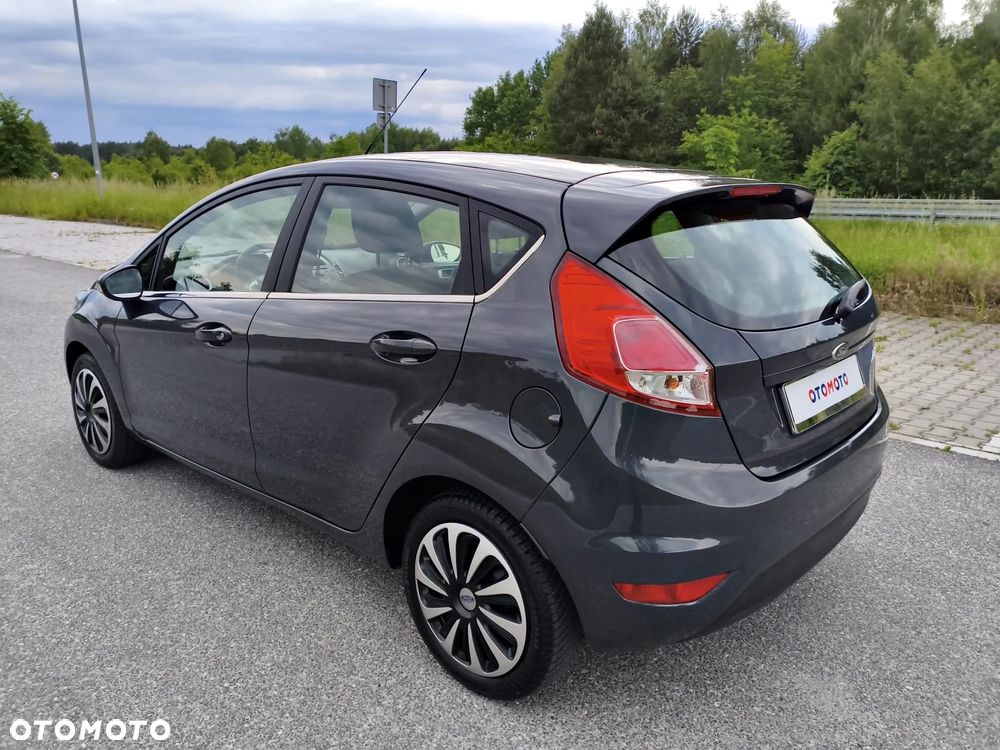 Ford Fiesta - 9