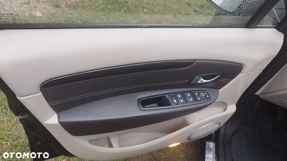 Renault Grand Scenic - 9