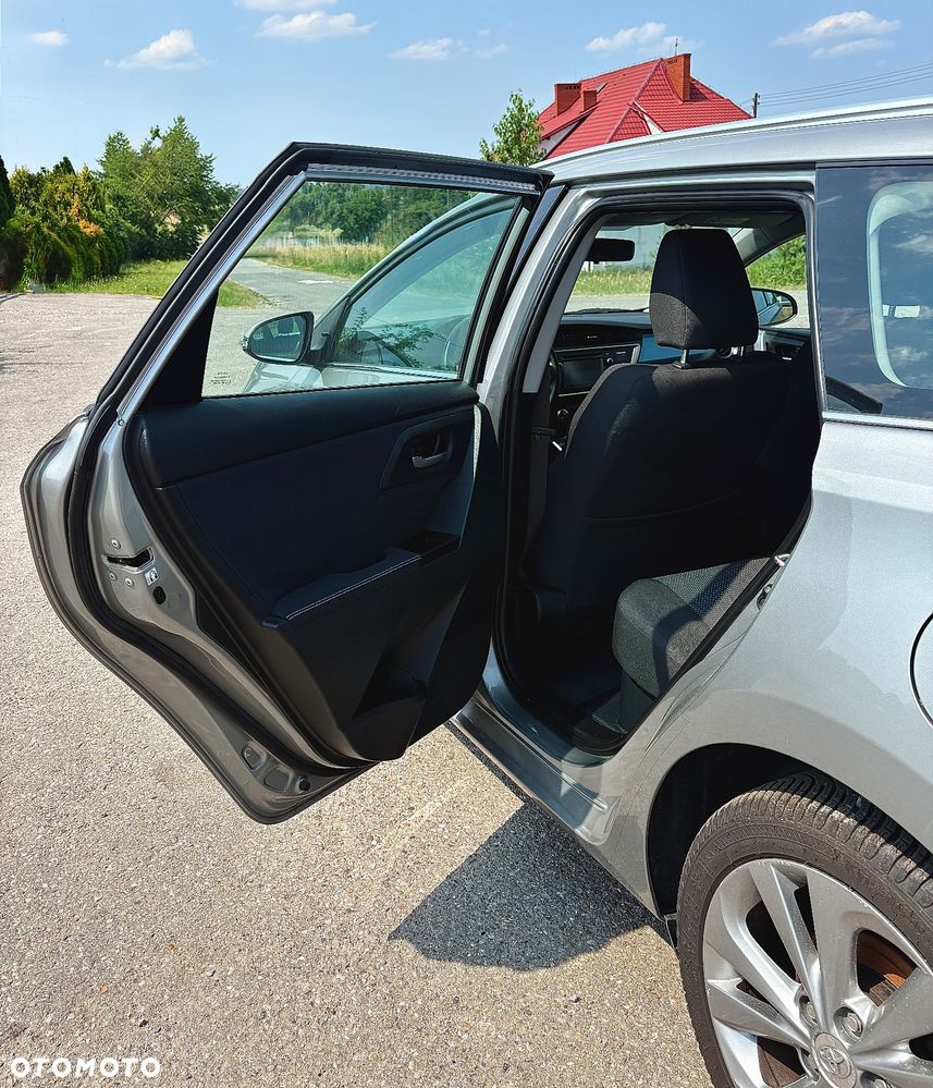Toyota Auris - 10