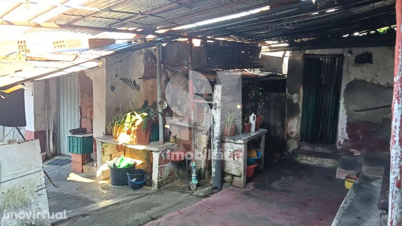 Casa com terreno para recuperar - Grande imagem: 3/19