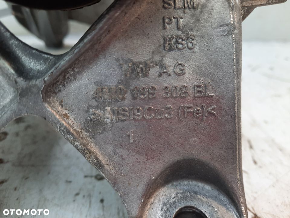 AUDI A4 B9 A5 ŁAPA WSPORNIK SILNIKA 4M0199308BL - 6