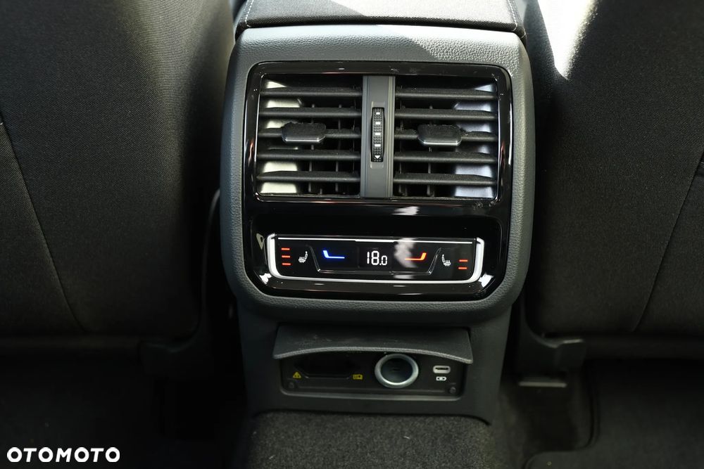 Volkswagen Passat 2.0 TDI SCR DSG Business - 15