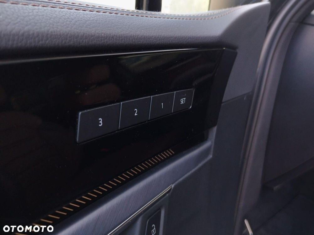 Volkswagen Touareg 3.0 V6 TDI 4Motion R-Line - 33