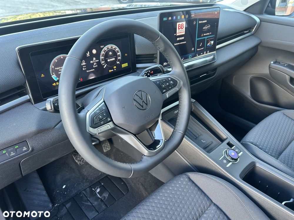 Volkswagen T-Roc - 24