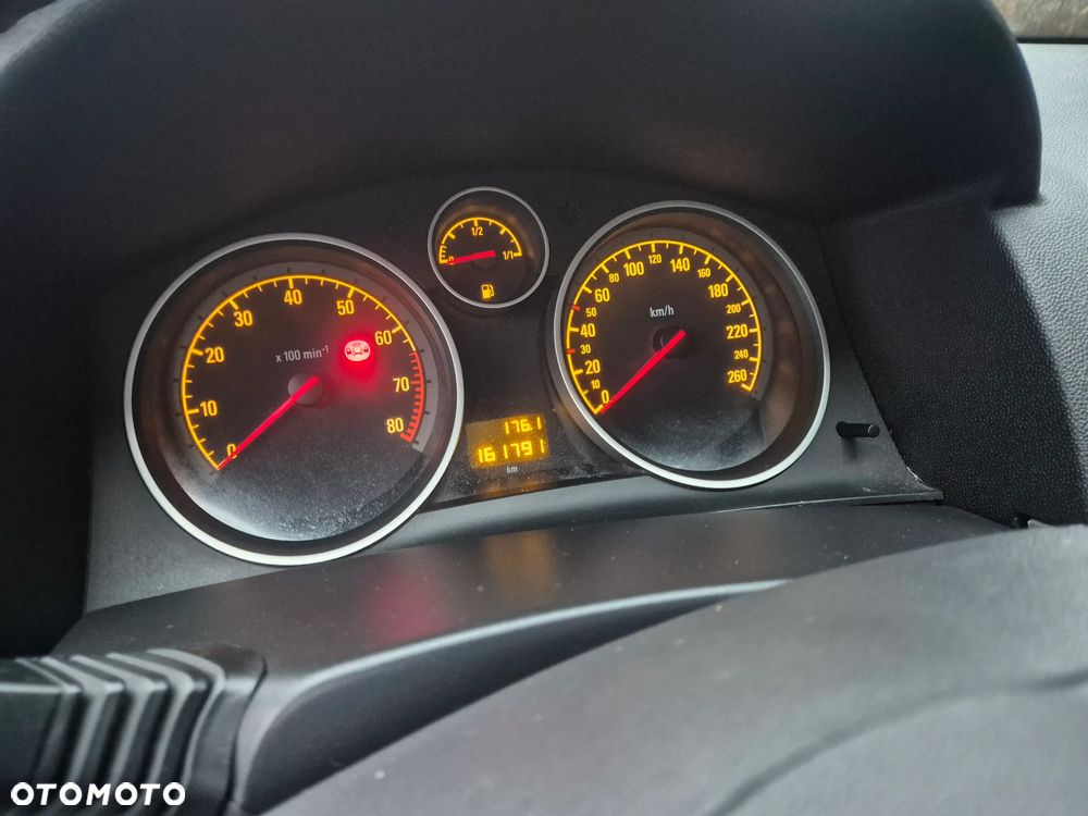 Opel Astra 1.6 Active - 11