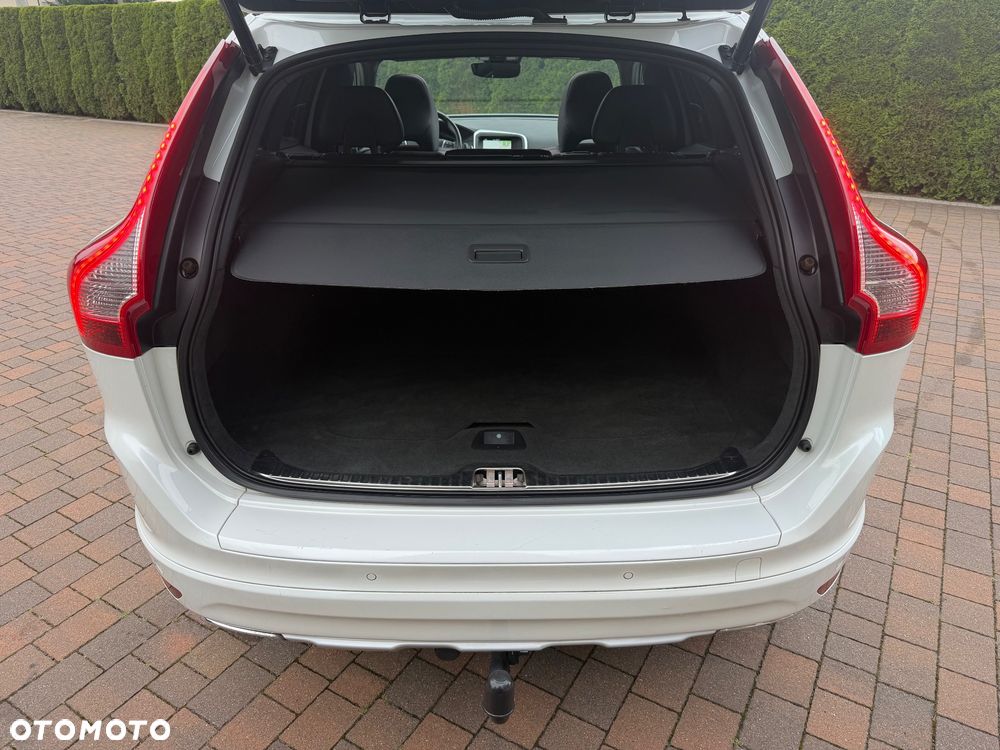 Volvo XC 60 D4 Drive-E Ocean Race - 26