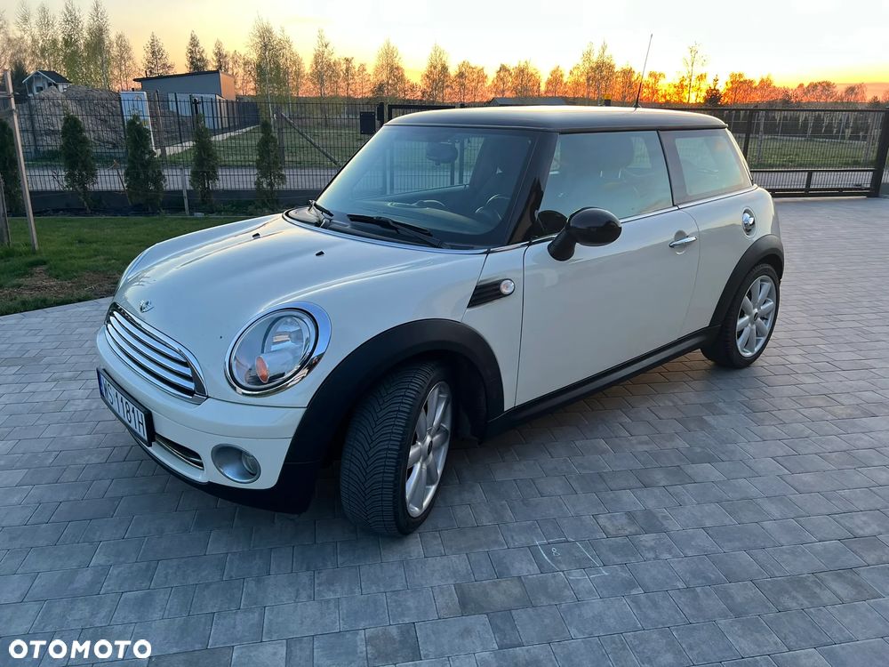 MINI Cooper Standard - 1