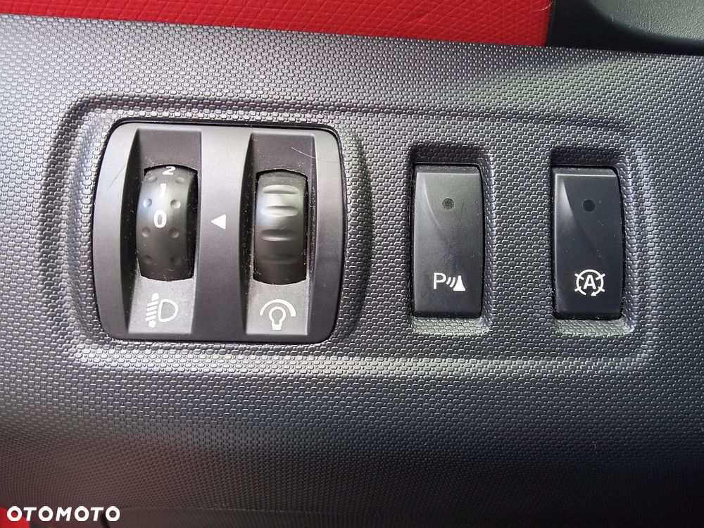 Renault Clio 0.9 Energy TCe Limited EU6 - 18