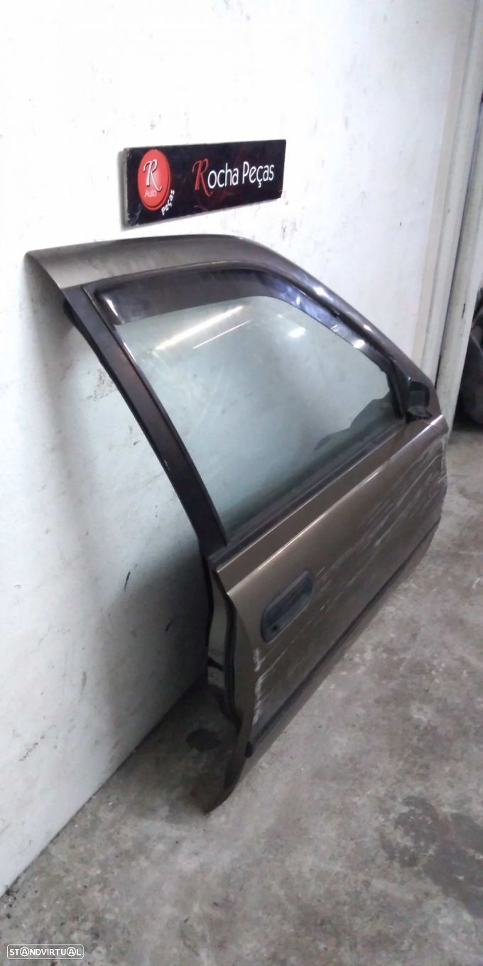 Porta Frente Dto Nissan Sunny Iii (N14) - 2