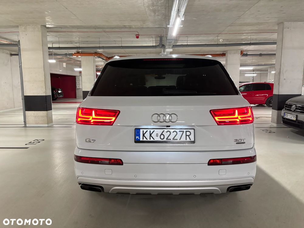 Audi Q7 - 8