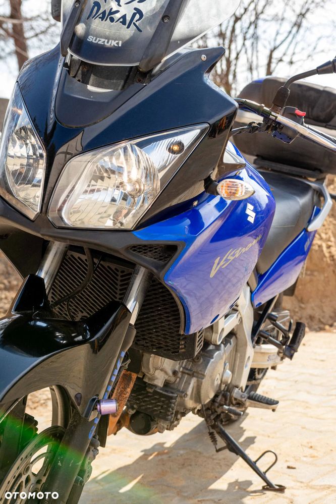 Suzuki V-STROM - 12