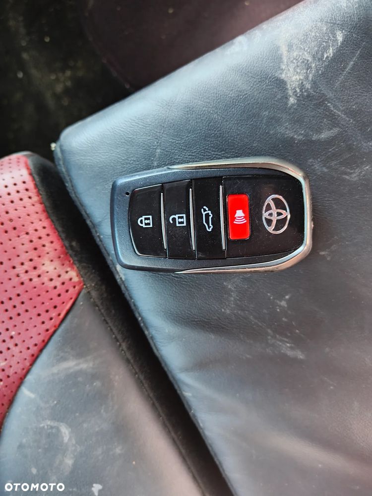 Toyota Land Cruiser - 13