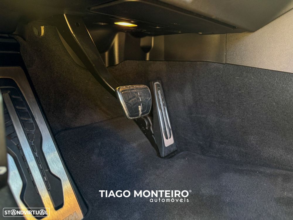 BMW 320 e Pack M Auto - 47