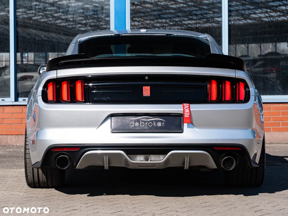 Ford Mustang - 7