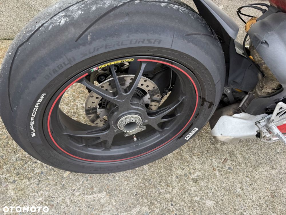 Ducati Panigale V4S - 5