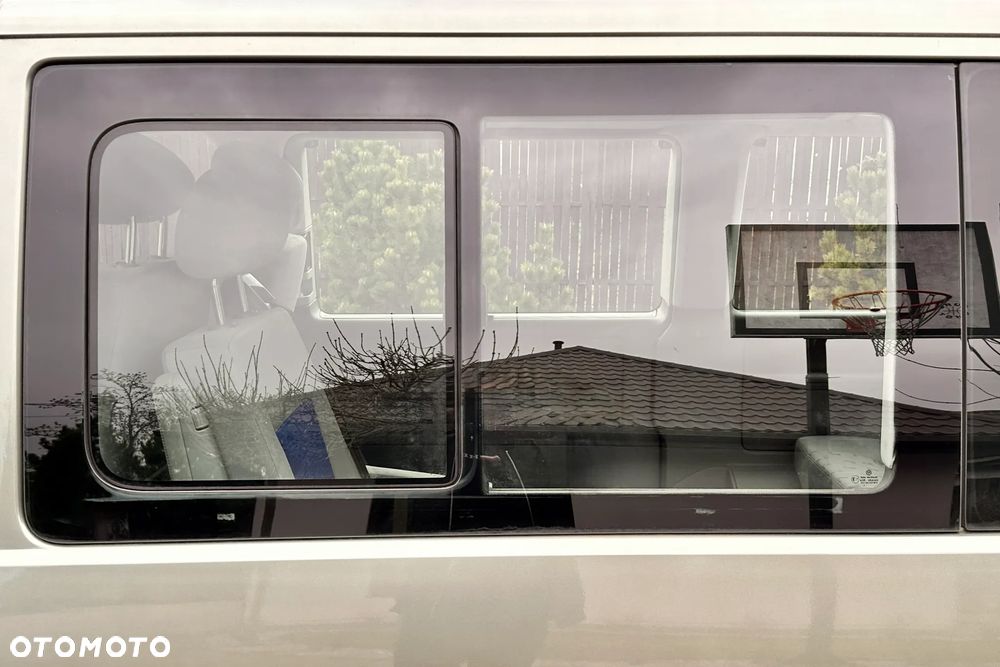 Volkswagen Multivan - 14