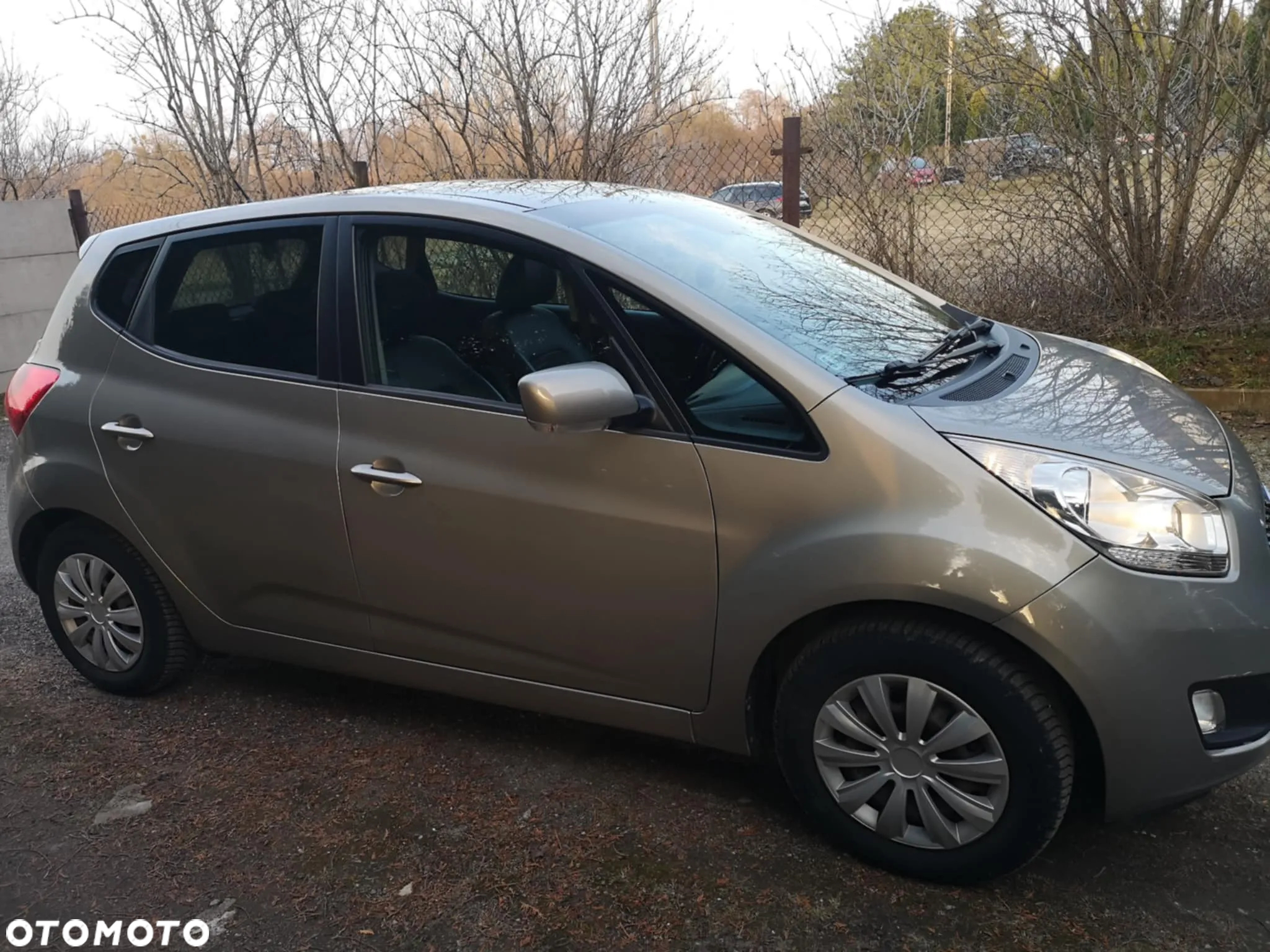 Kia Venga - 5