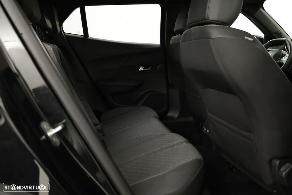 Peugeot 2008 1.2 PureTech Allure EAT8 - 21
