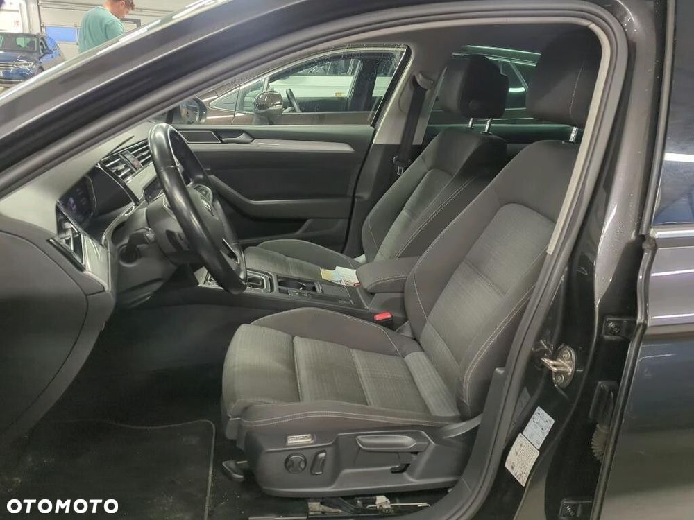Volkswagen Passat 2.0 TSI Business DSG - 6