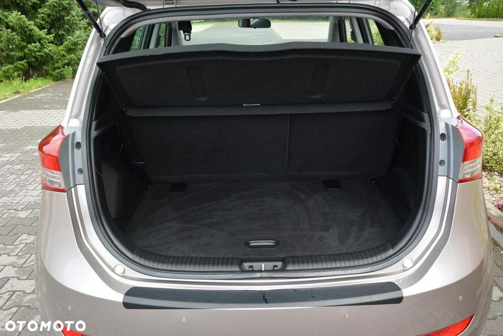 Hyundai ix20 1.6 CRDi blue Comfort - 35