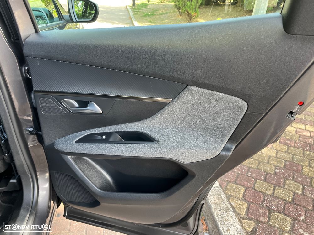 Peugeot 3008 1.6 Hybrid Active Pack e-EAT8 - 22