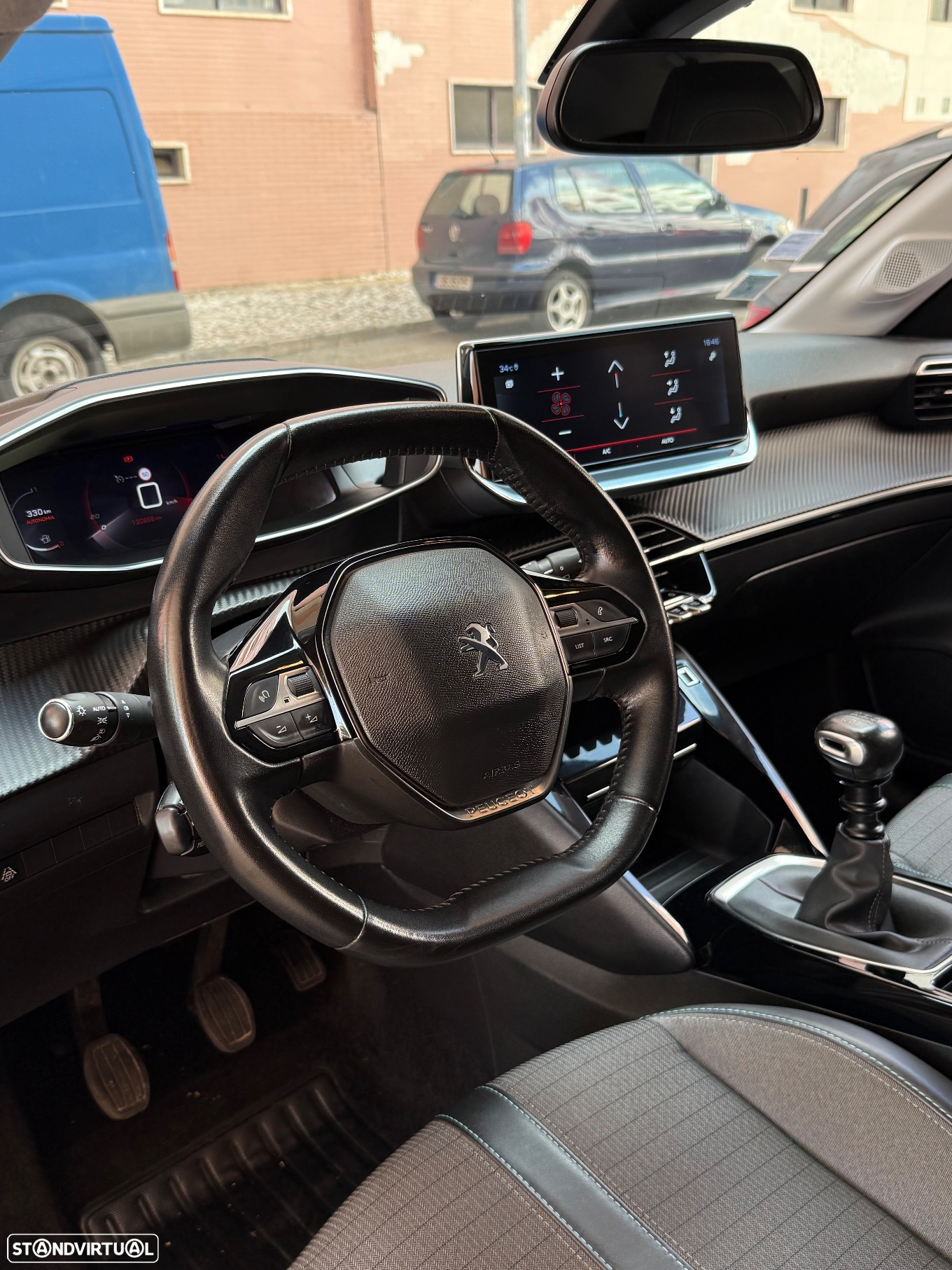 Peugeot 208 1.2 PureTech Allure - 34