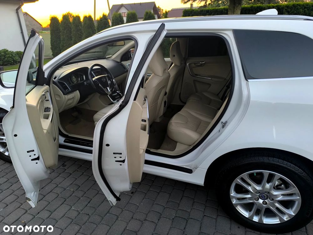 Volvo XC 60 - 8