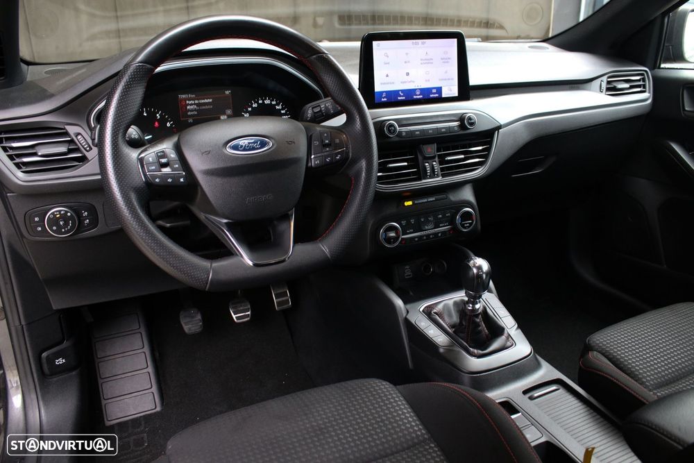 Ford Focus 1.0 EcoBoost ST-Line - 37