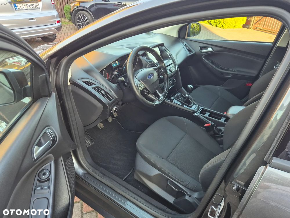 Ford Focus 1.5 TDCi SYNC Edition - 13