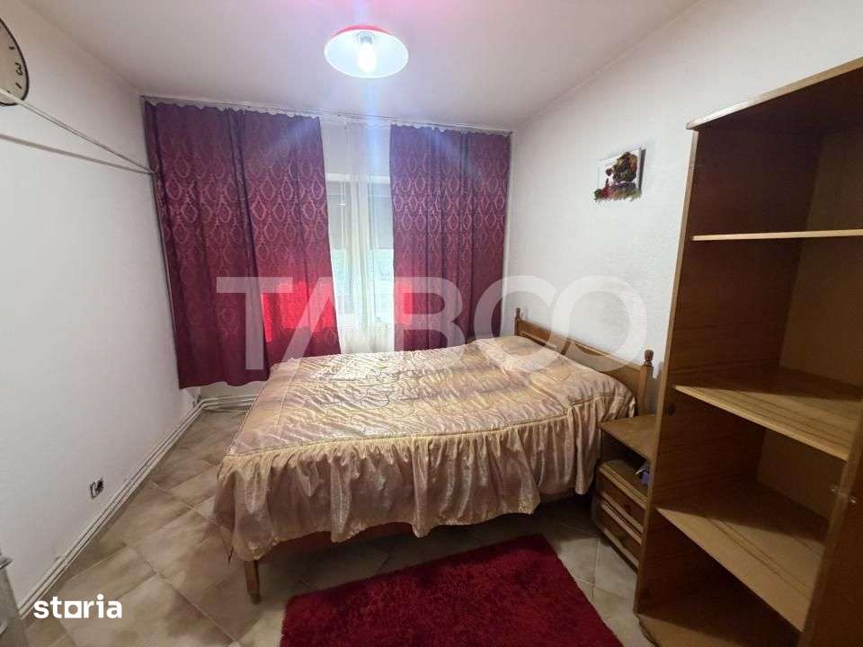 Apartament decomandat 80 mpu 3 camere 2 bai etaj 2 zona 1 Decembrie — fotografia 2