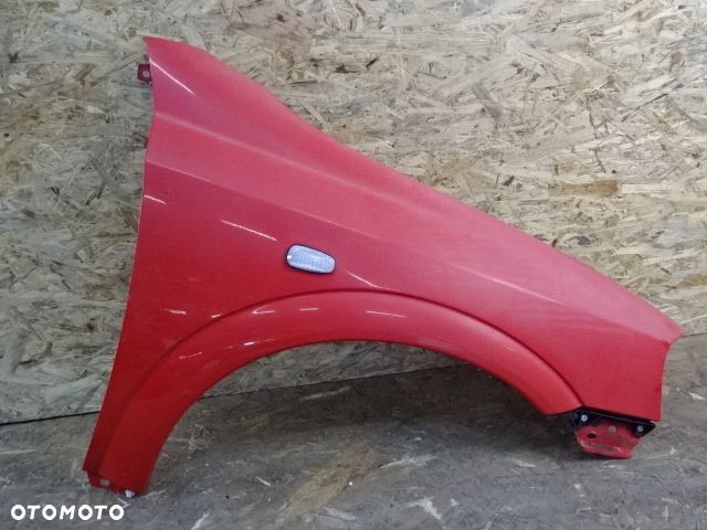 BŁOTNIK PRAWY PRZÓD OPEL ASTRA II G HB LAK: Y547 NR262